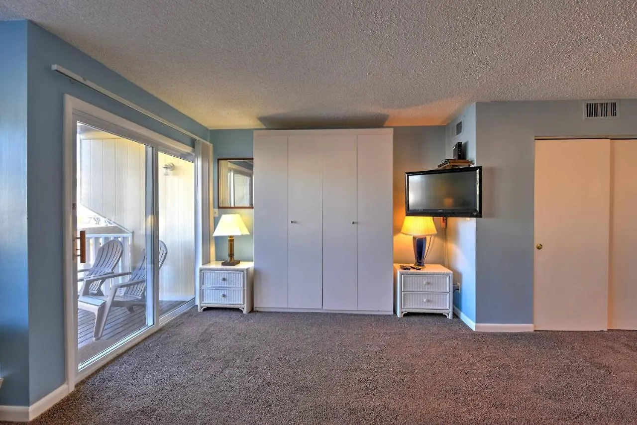 Cozy With Shared Pools And Access! * Destin