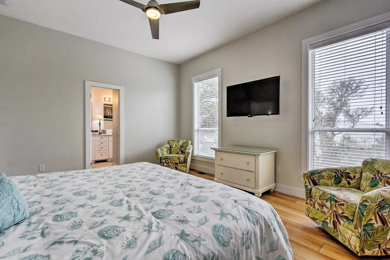 Spacious Miramar With Access!