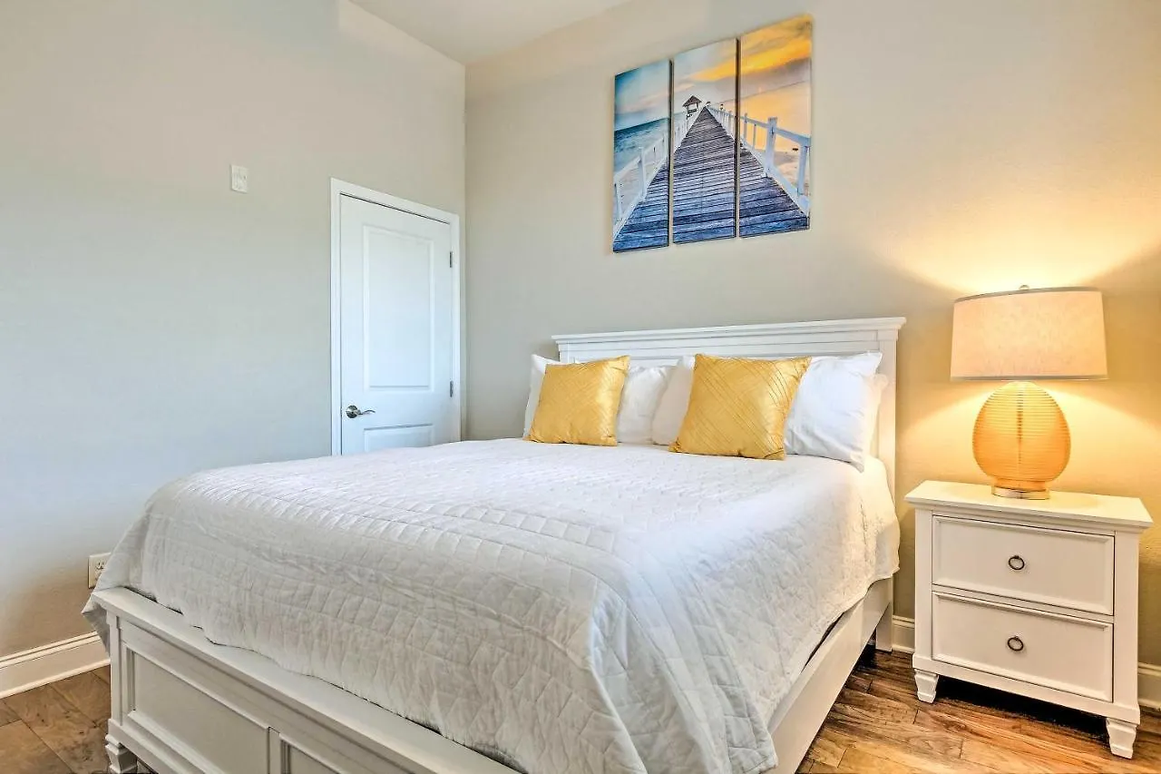 Luxurious Alerio Condo - Steps To Private Beach! Destin
