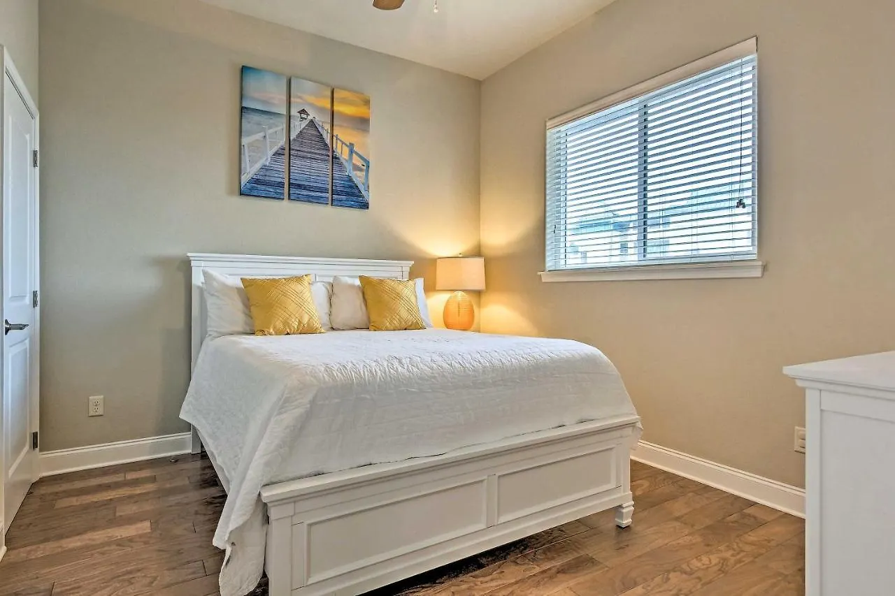 Luxurious Alerio Condo - Steps To Private Beach! Apartment *