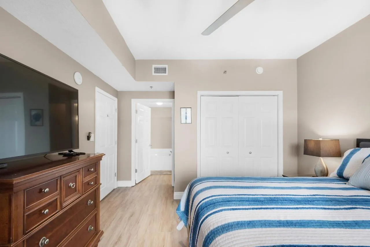 Ariel Dunes I 707 Apartment