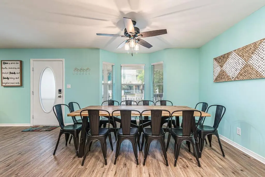 Zula Breeze House, Sleeps 18, Private Heated Pool Spa, 3min Walk To The Beach, Pets Welcome, Fenced Yard 데스틴