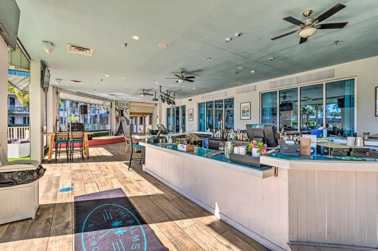 Modern With Balcony - Walk To Beach! Apartment *