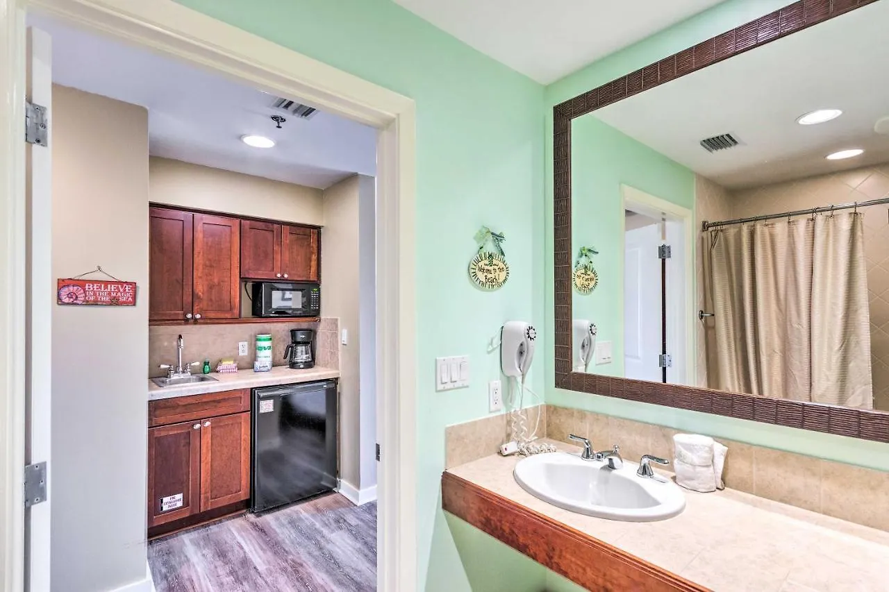With Pool Access - Walk To Miramar Beach!