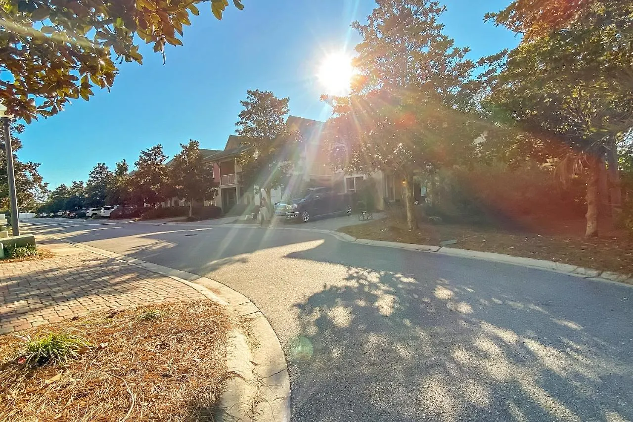 Villages Of Crystal Beach: Osprey Landing Destin
