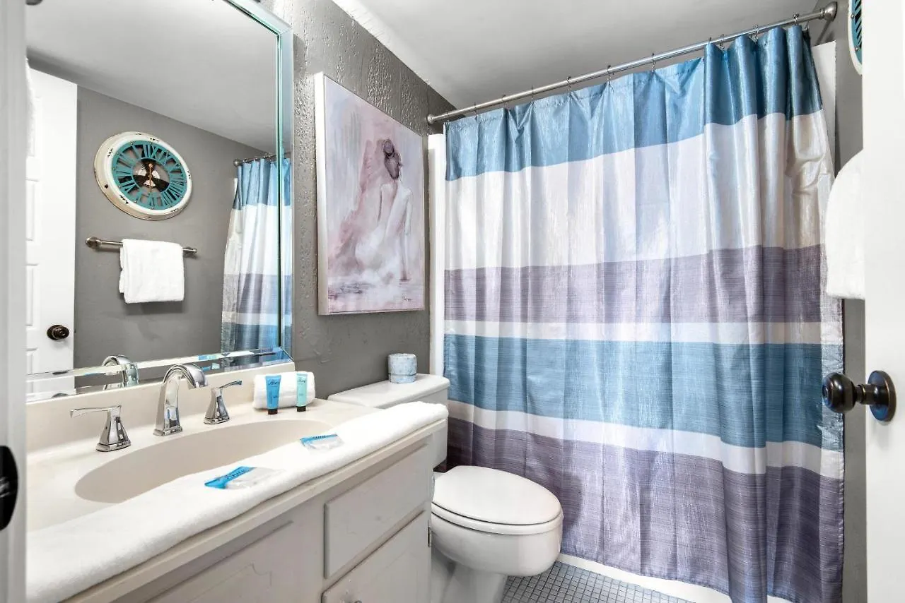 Shoreline Towers 3021 Apartment *
