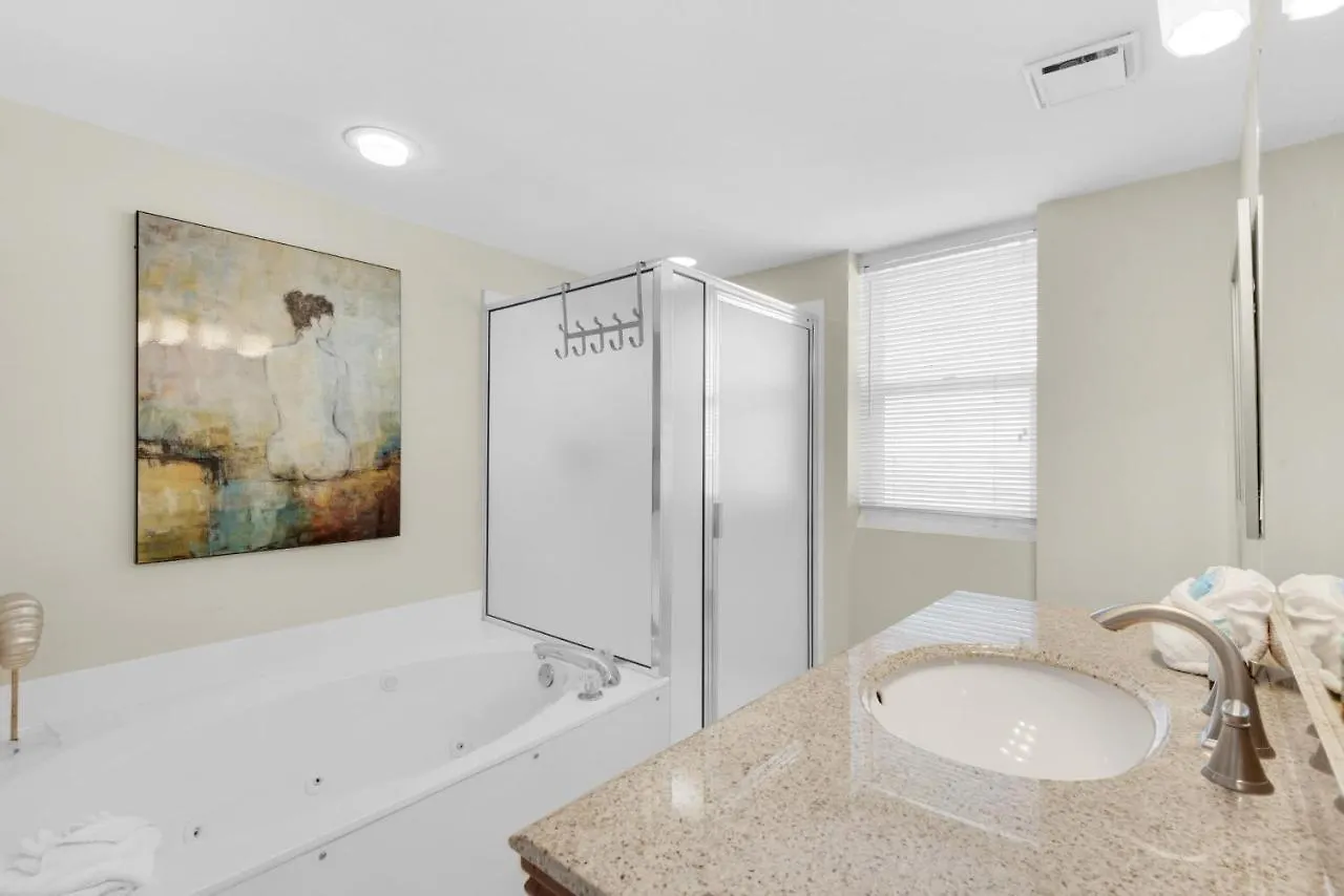 Pelican 801 Apartment *