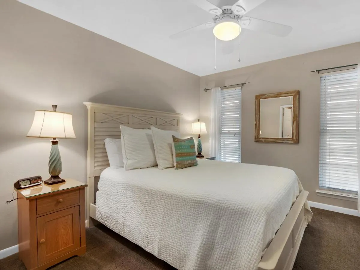 Holiday home Seamist Townhomes 1 By Newman-dailey *