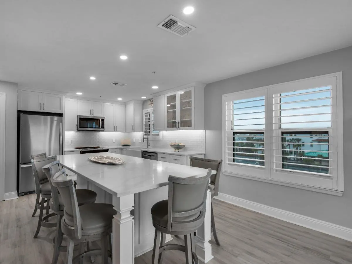 Holiday home Emerald Dunes 401 By Newman-dailey