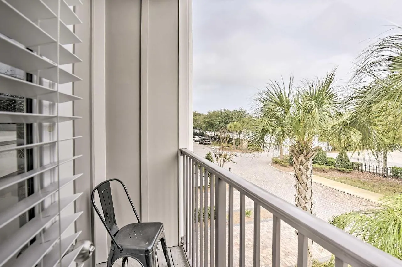Miramar Townhome With Balcony Near Ocean! Holiday home Destin