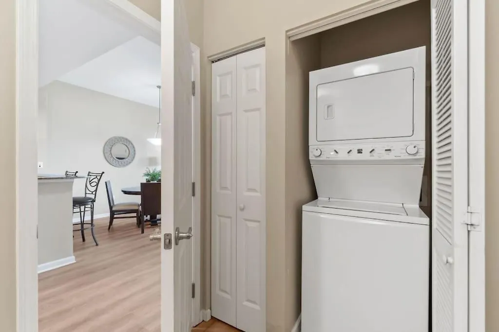 Family Friendly In Heart Of Destin! Style Pool, Tennis Courts Minutes From * Destin