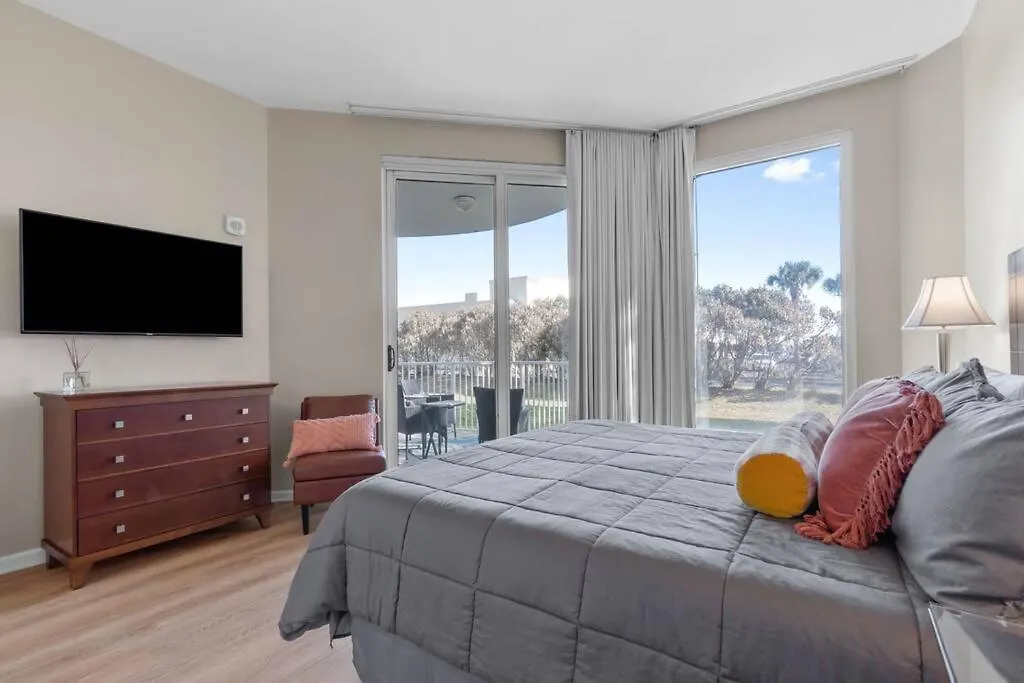 Family Friendly In Heart Of Destin! Style Pool, Tennis Courts Minutes From Apartmán Destin