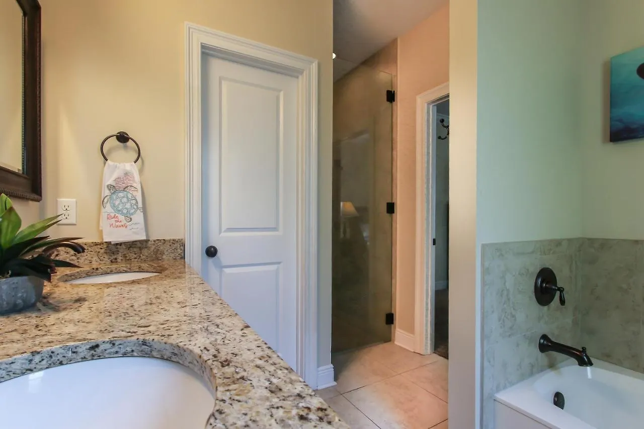 Amazing 4 Bedroom Vacation In The Villages Of Crystal Lakes