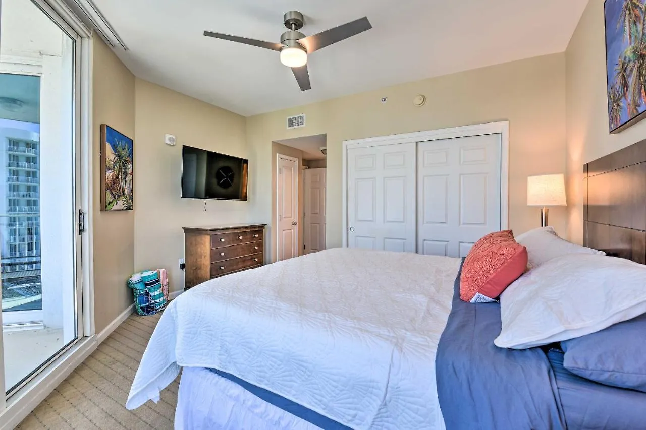 Apartment Modern With Balcony - Walk To Beach! Destin
