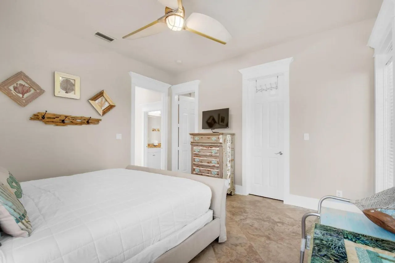 Miramar 101 Holiday home *