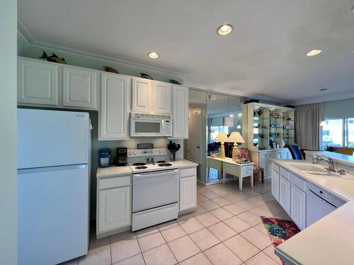 Дом отдыха Sandpiper Cove 4111 *