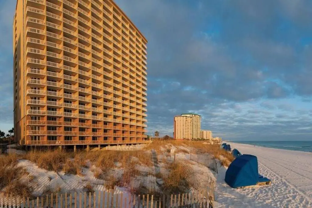 Apartment Pelican Resort-walkout Unit-on The