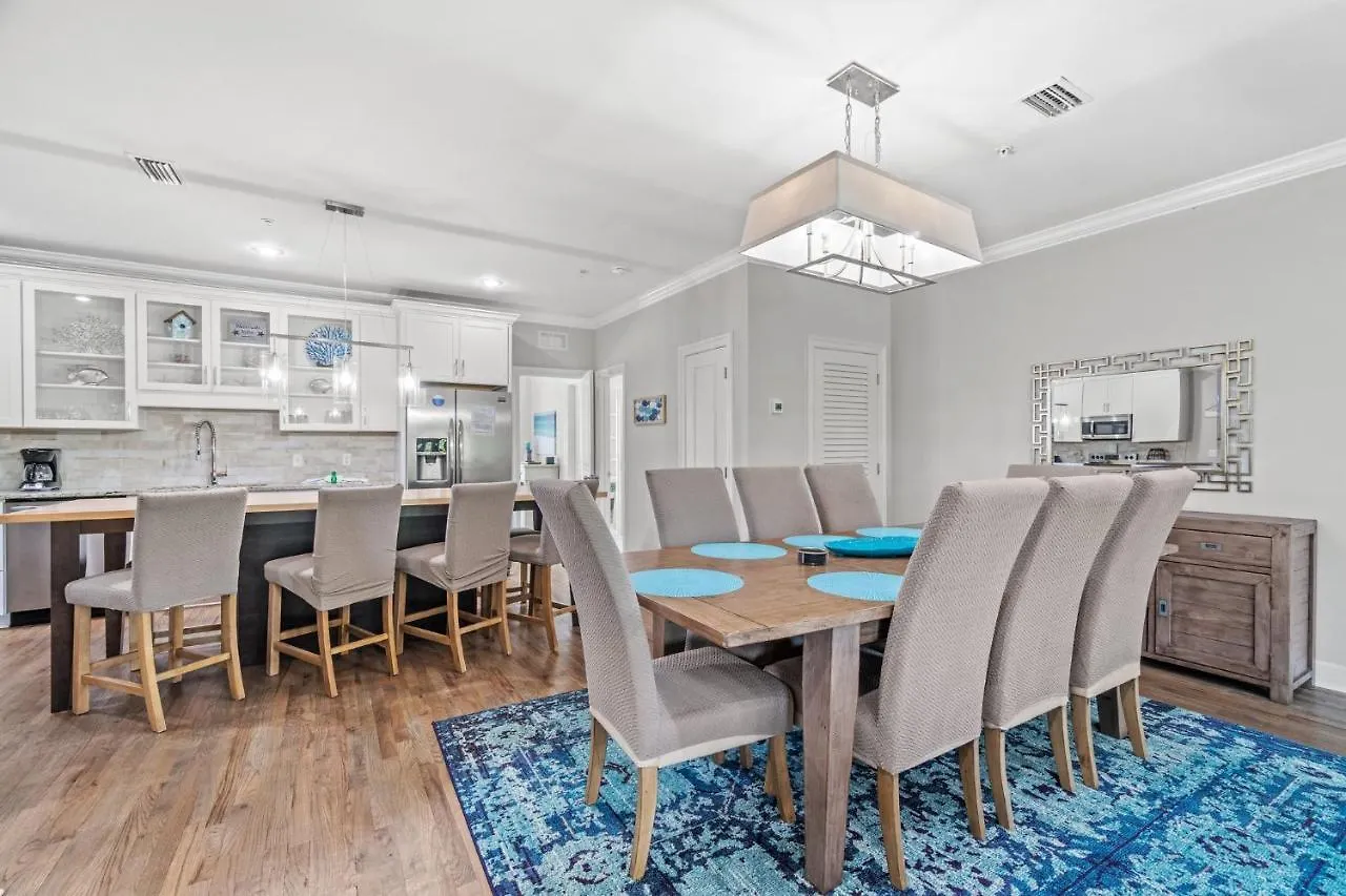 Waterside With Award Winning Design And Pool *