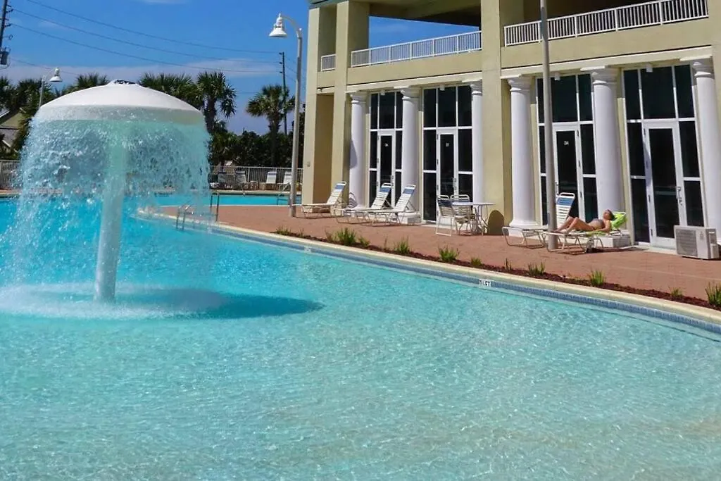 Kokomo Retreat- Steps From Pools & Private Beach! Destin