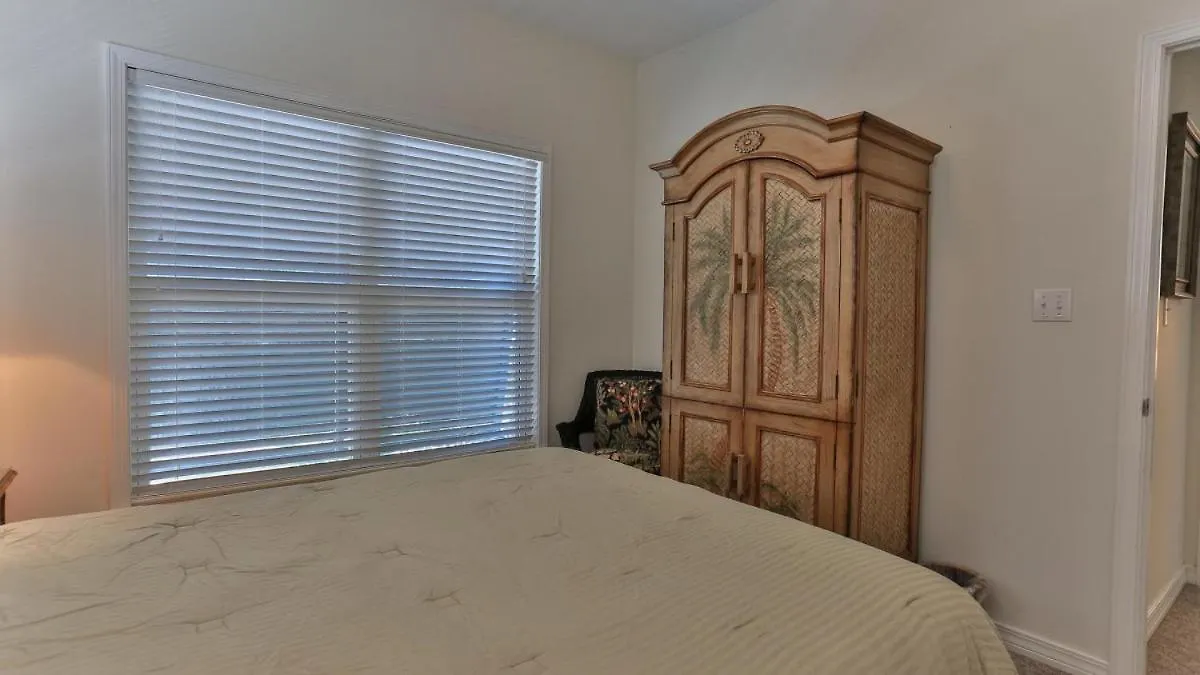 Holiday home Aventon - Is A 3 Bedroom That Is An Easy Walk To The With Communal Pool Destin