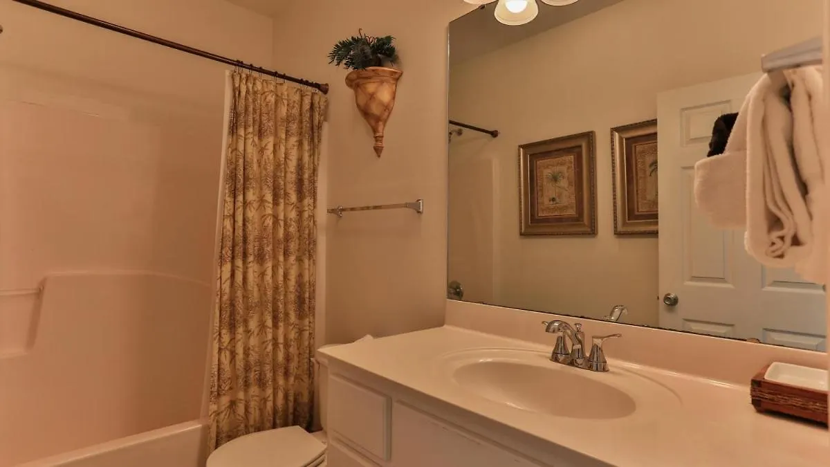 Aventon - Is A 3 Bedroom That Is An Easy Walk To The With Communal Pool Holiday home Destin