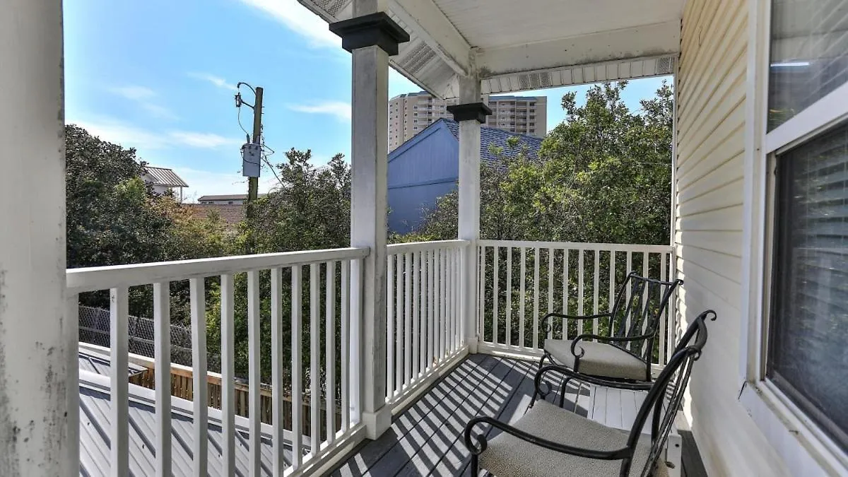 Aventon - Is A 3 Bedroom That Is An Easy Walk To The With Communal Pool Holiday home Destin