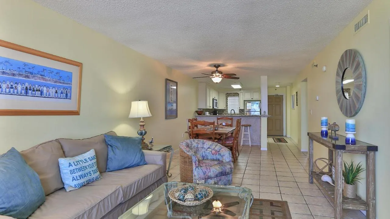 On The Gulf 302 - Perfect Location For A Family Getaway Nyaraló