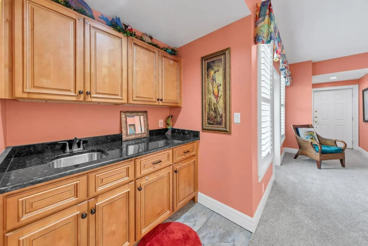 Holiday home Grandview 202 - Beach Front 3br In Miramar Beach