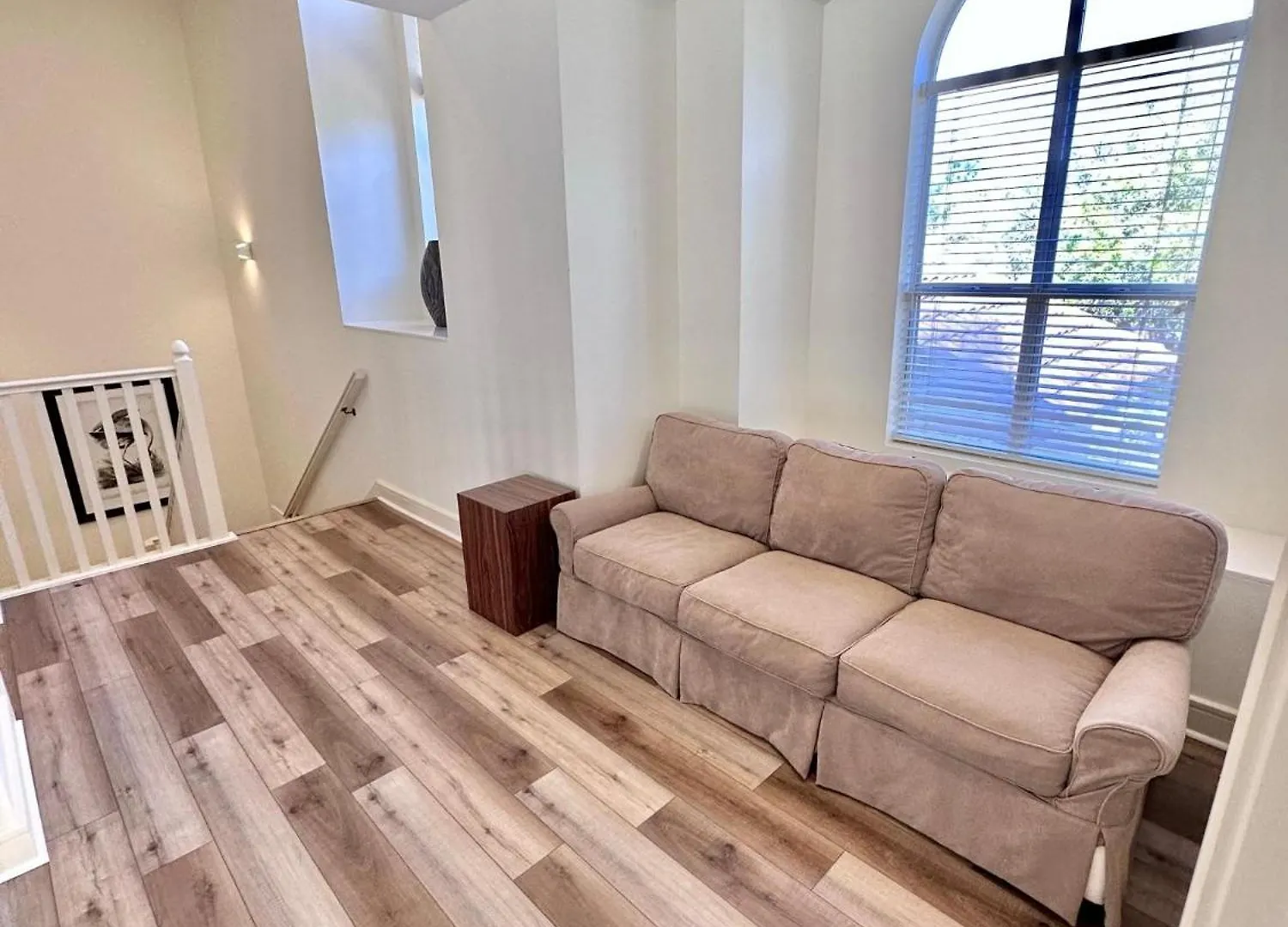 5403 Tivoli Terrace