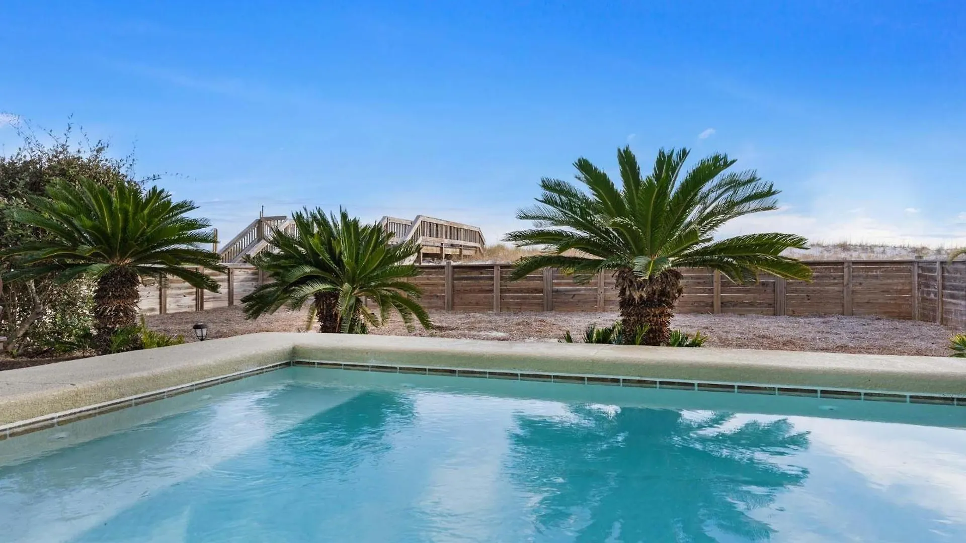 Holiday home Emerald Dawn *