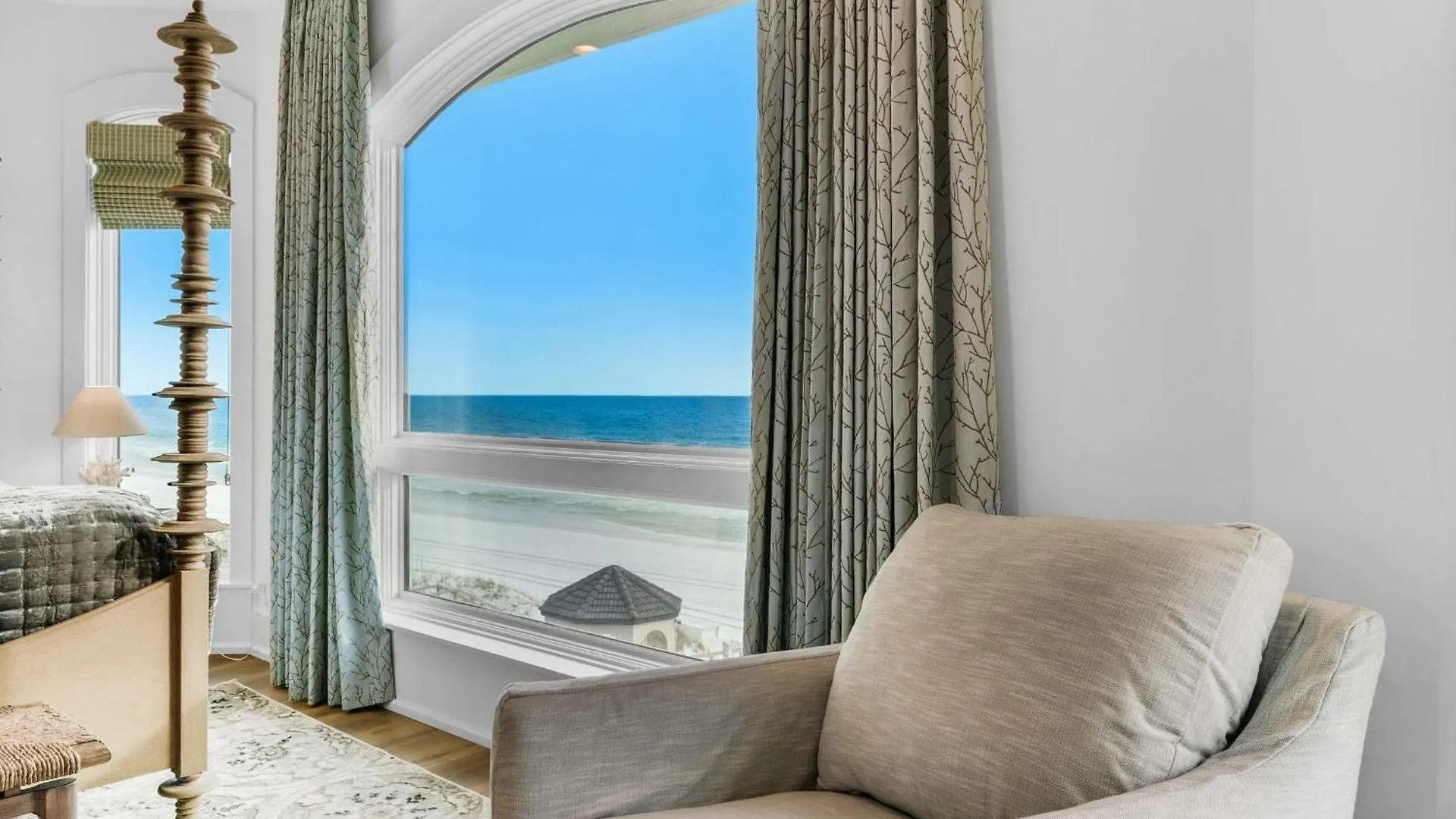 Holiday home Emerald Dawn
