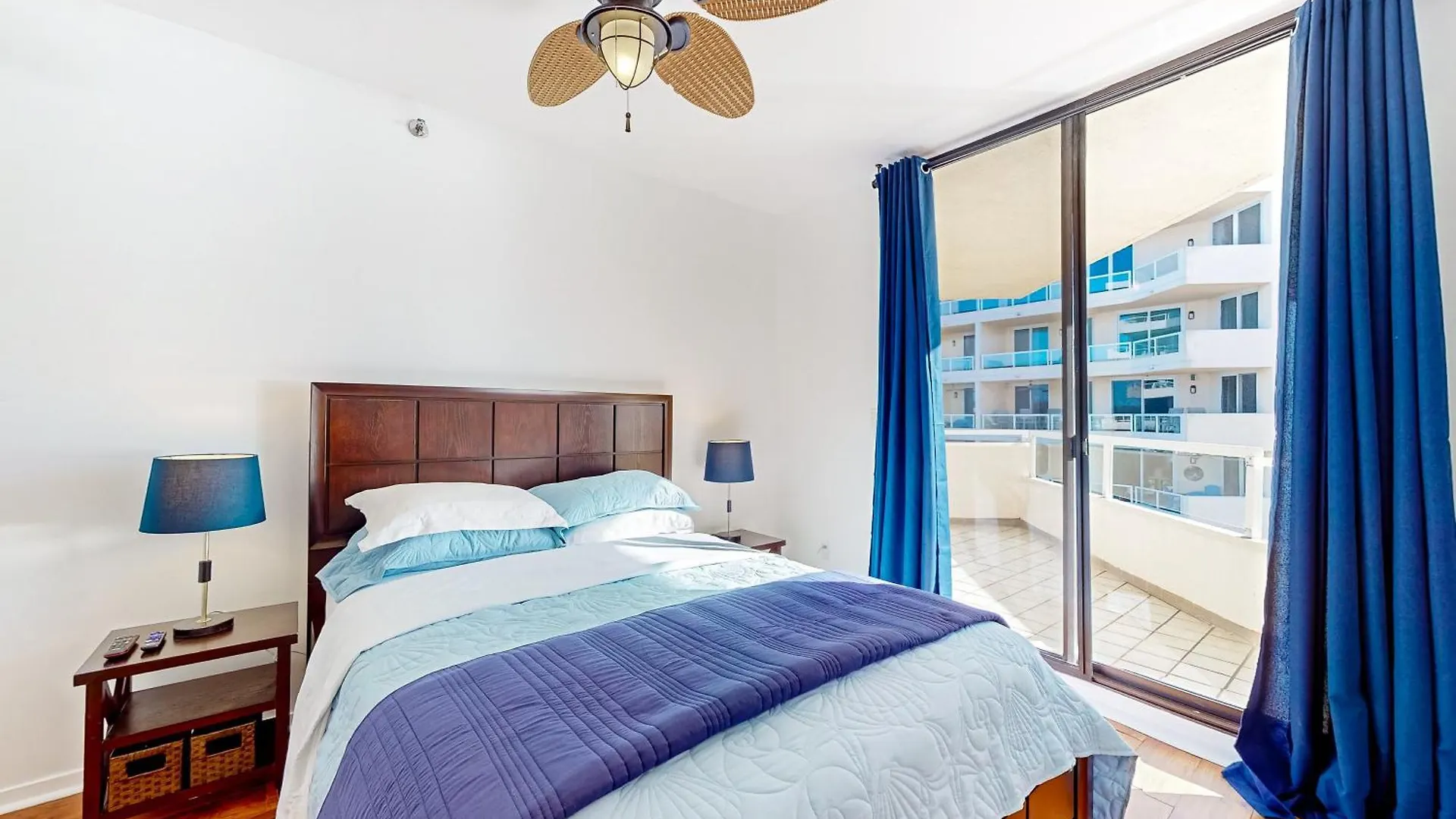 East Pass Towers 302 شقة