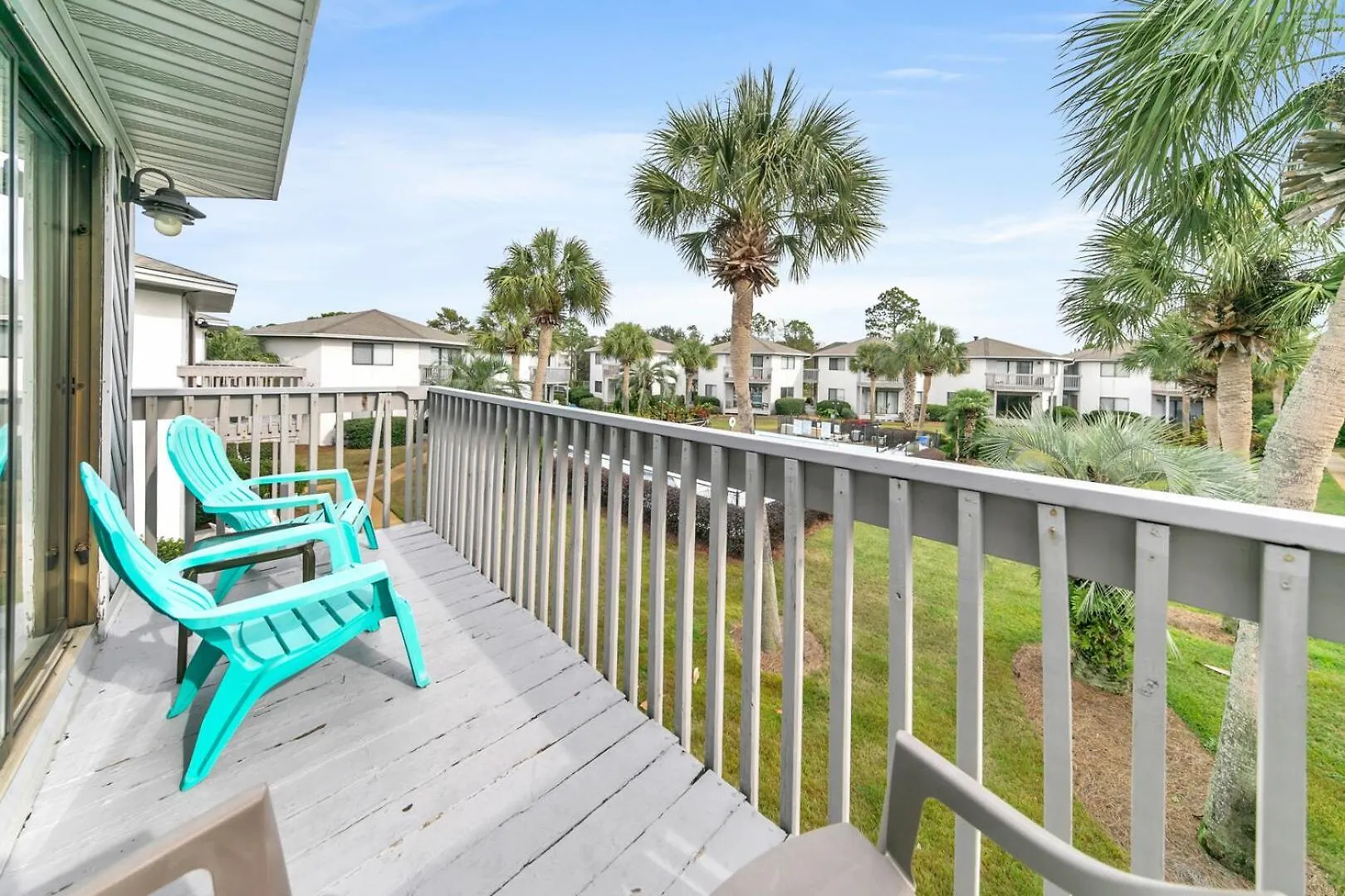 Crystal Village 16b Is A 2 Bed 2 Bath Near The Beach That Sleeps 6 Holiday home *