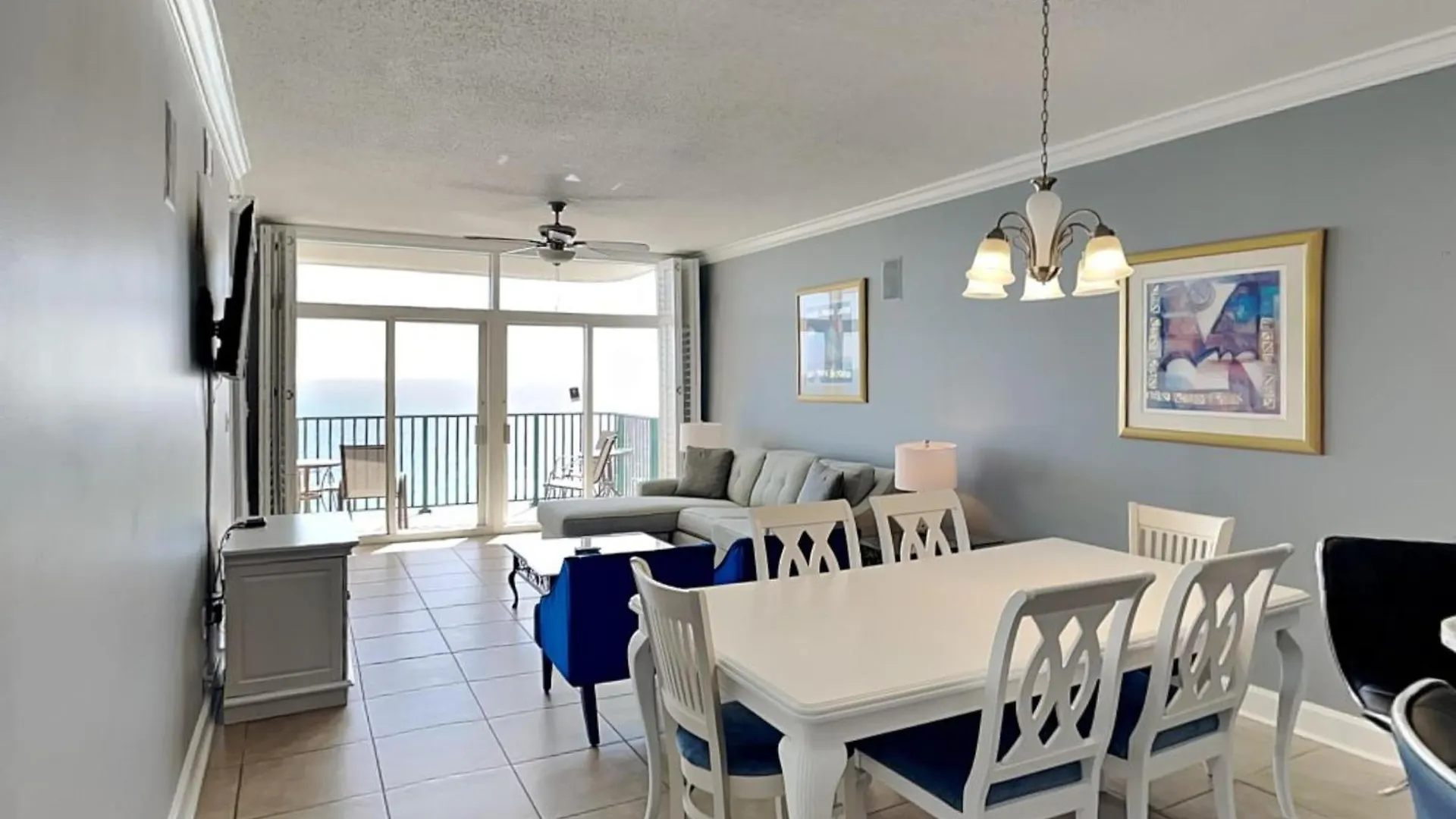 Jade East Towers #1430 Apartman *