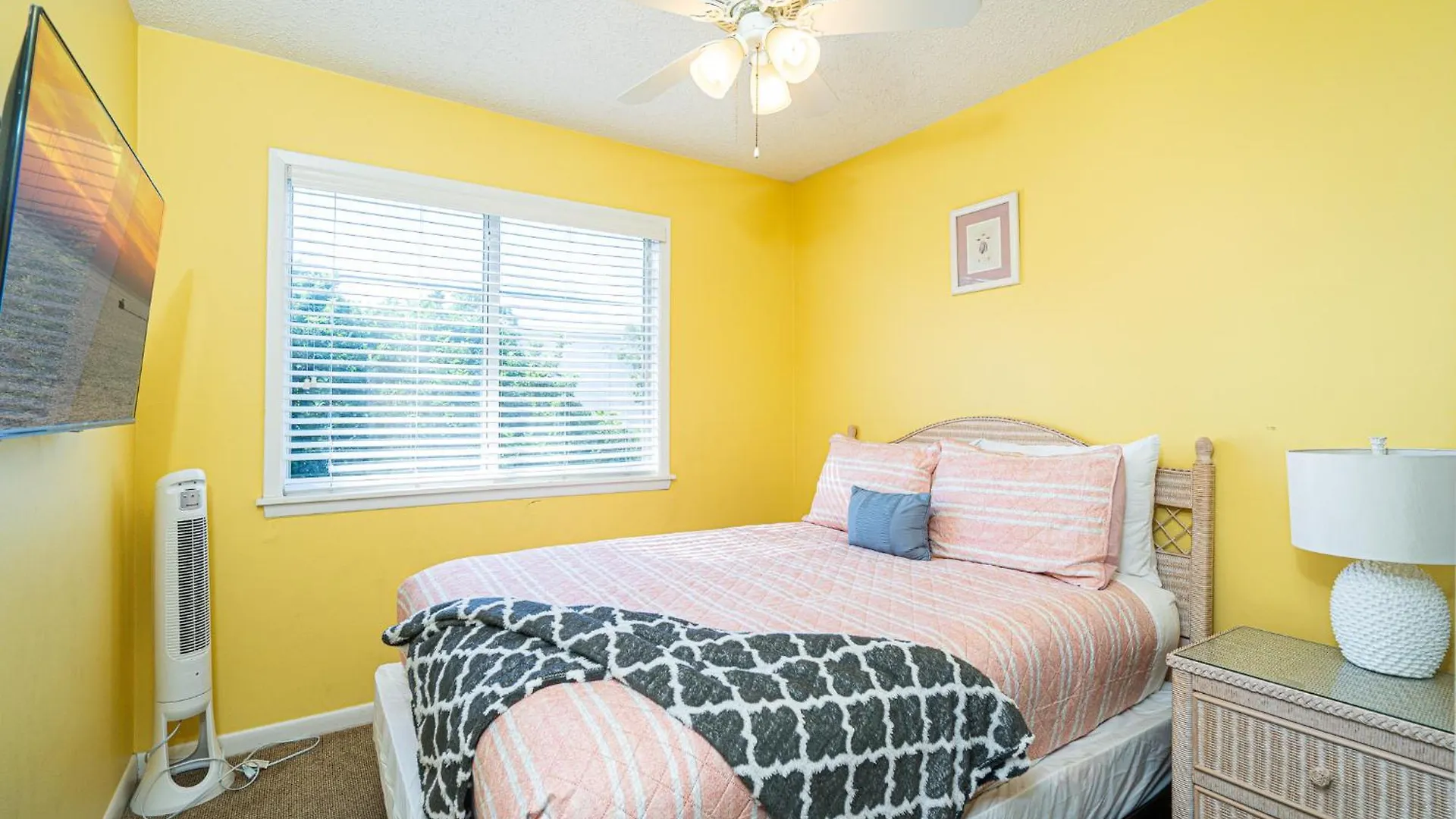 Holiday home South Bay By The Gulf- Private Access, Community Pool, Foosball *