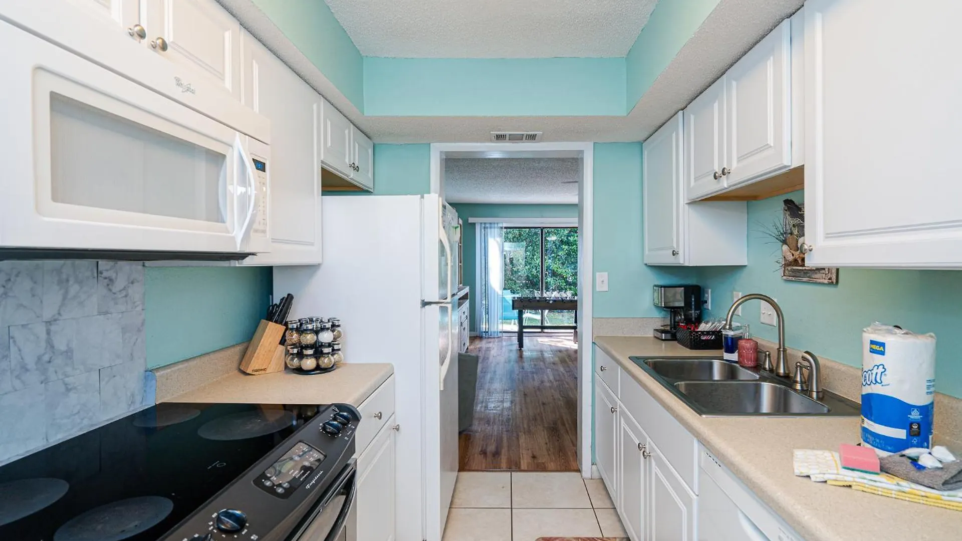 South Bay By The Gulf- Private Access, Community Pool, Foosball Holiday home *