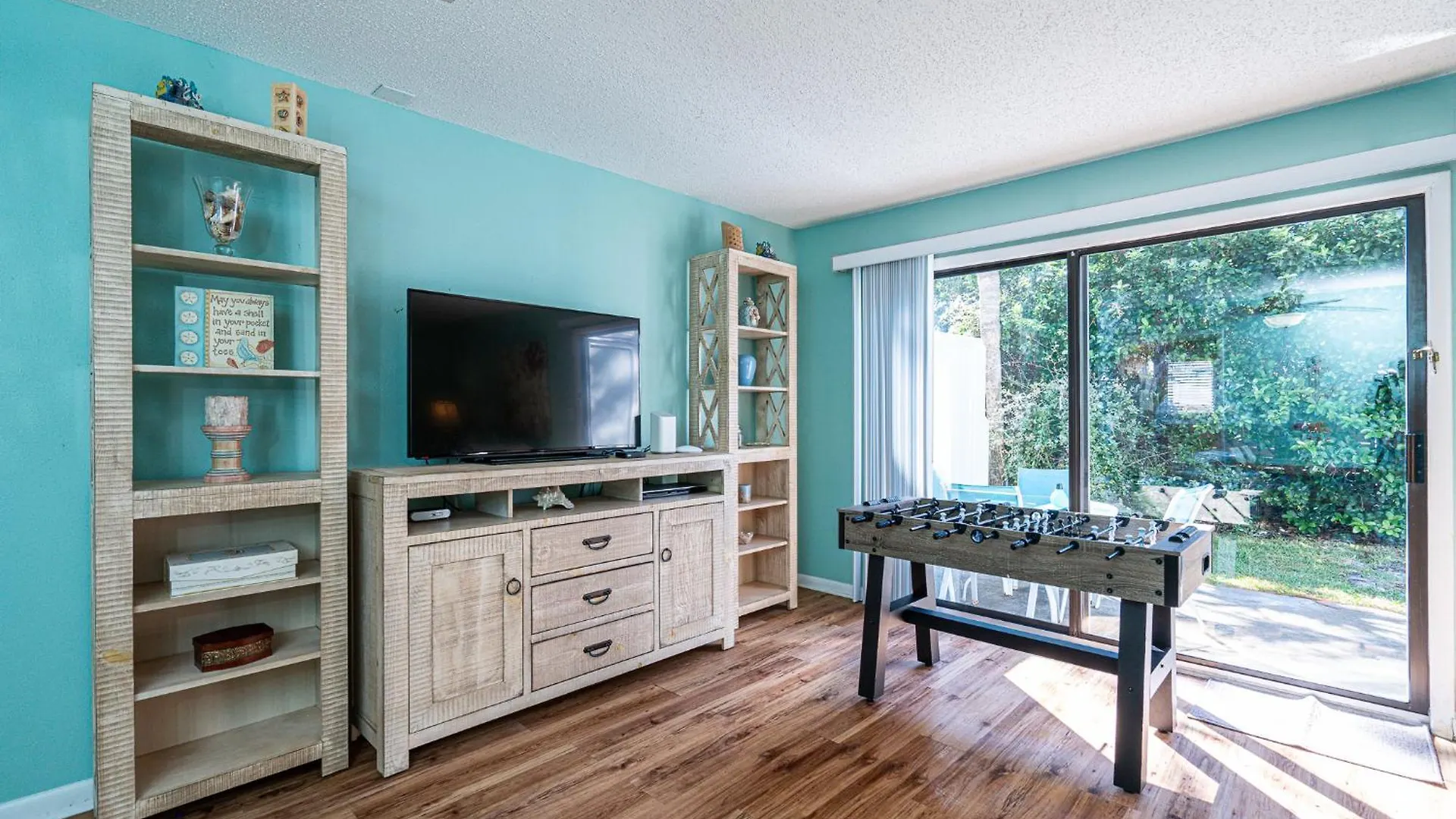 Holiday home South Bay By The Gulf- Private Access, Community Pool, Foosball