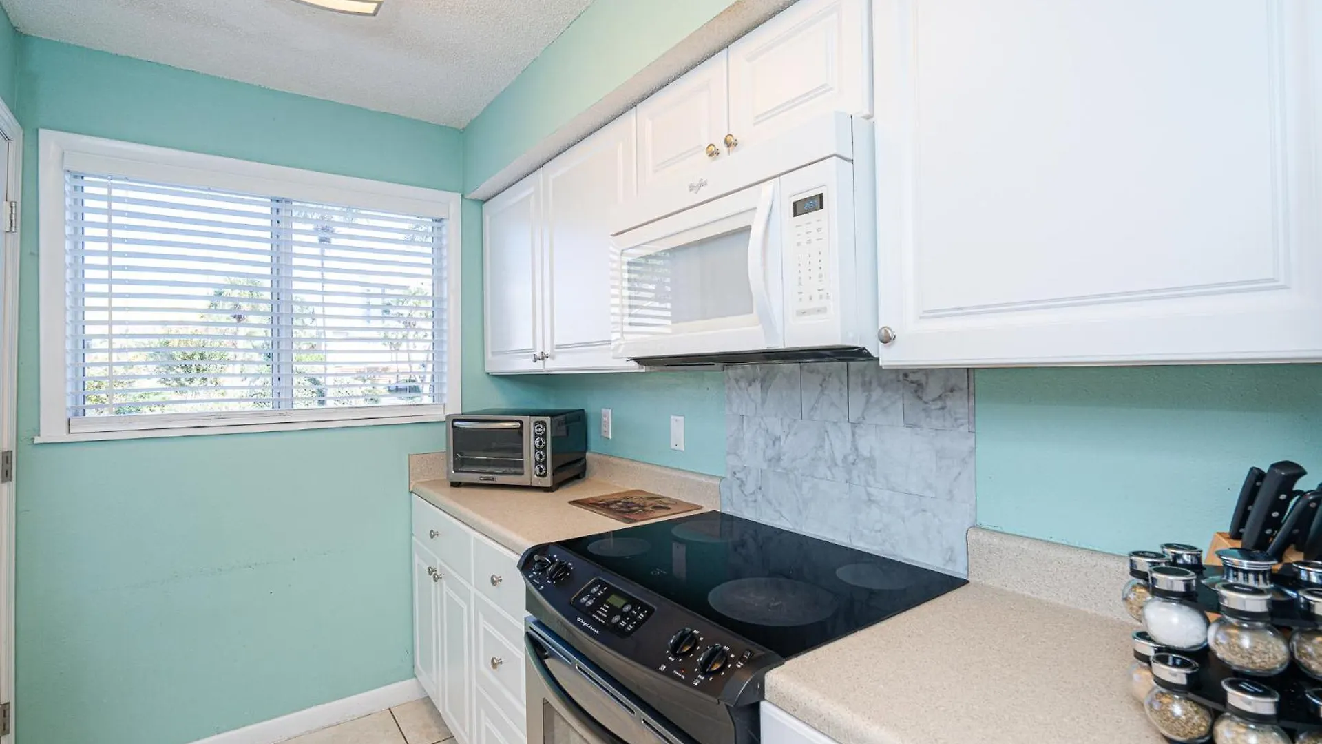 South Bay By The Gulf- Private Access, Community Pool, Foosball * Destin