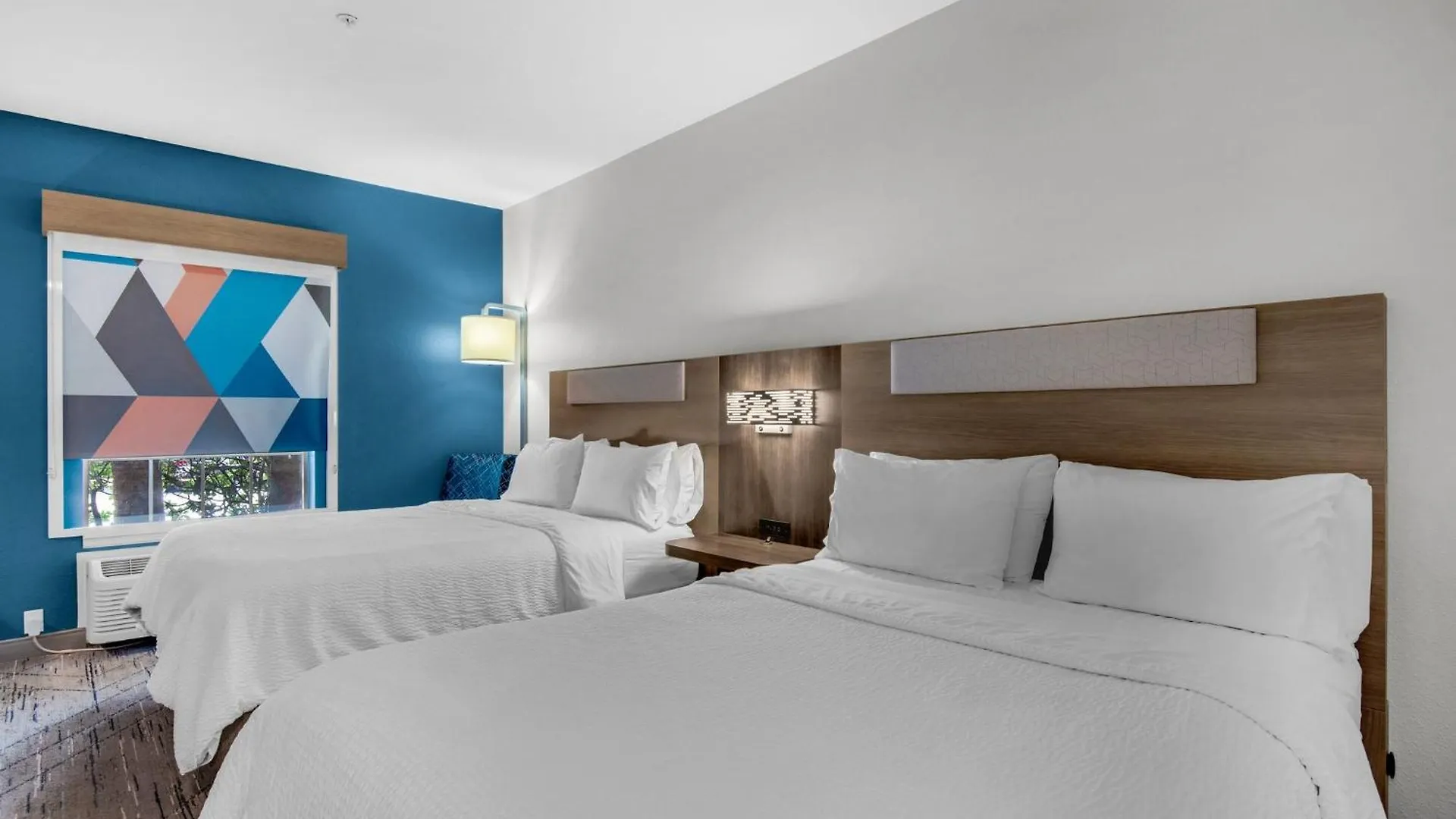 Express E - Commons Mall Area By Ihg