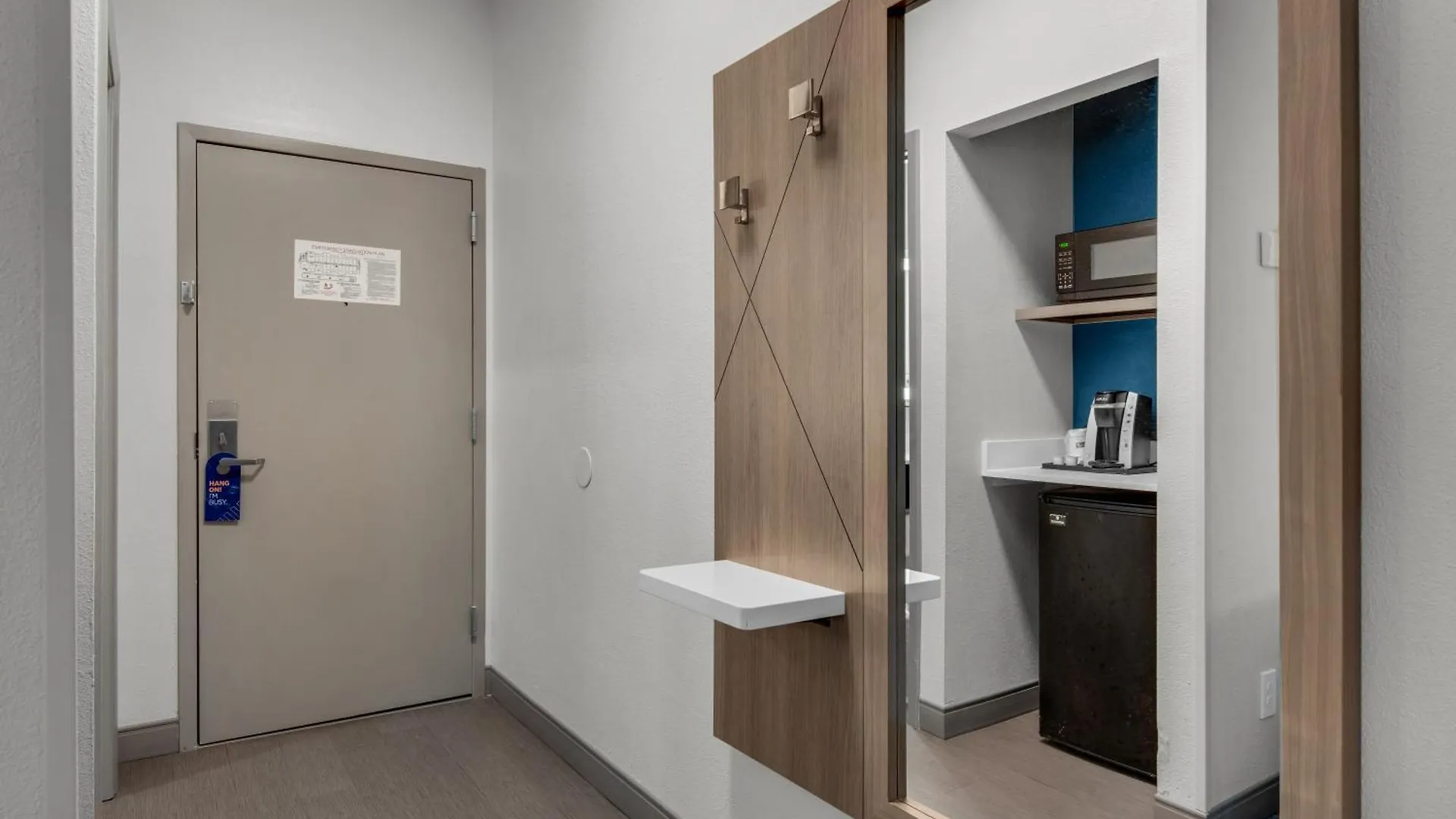 Express E - Commons Mall Area By Ihg Szálloda