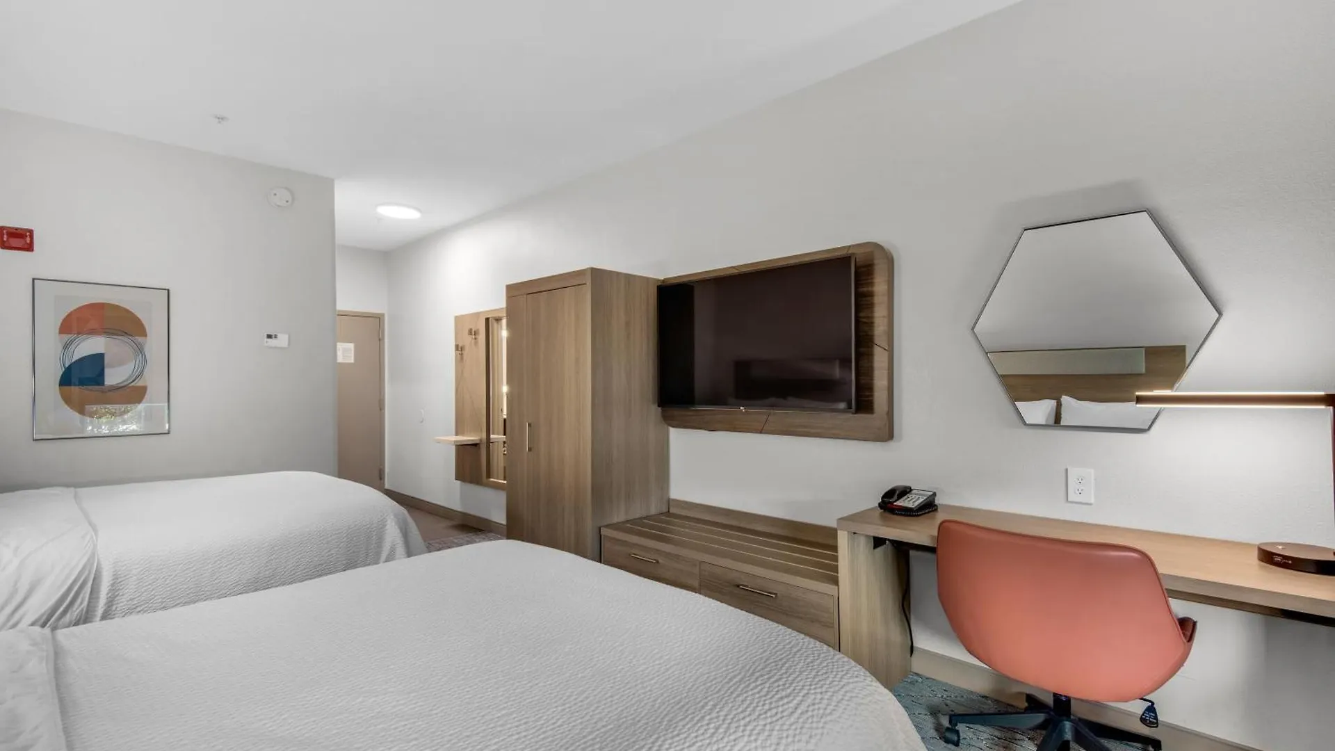 Express E - Commons Mall Area By Ihg 2*