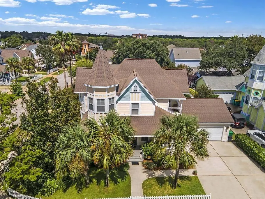 Large House 4 Bedroom 3.5 Ba 130 To Pool * Destin
