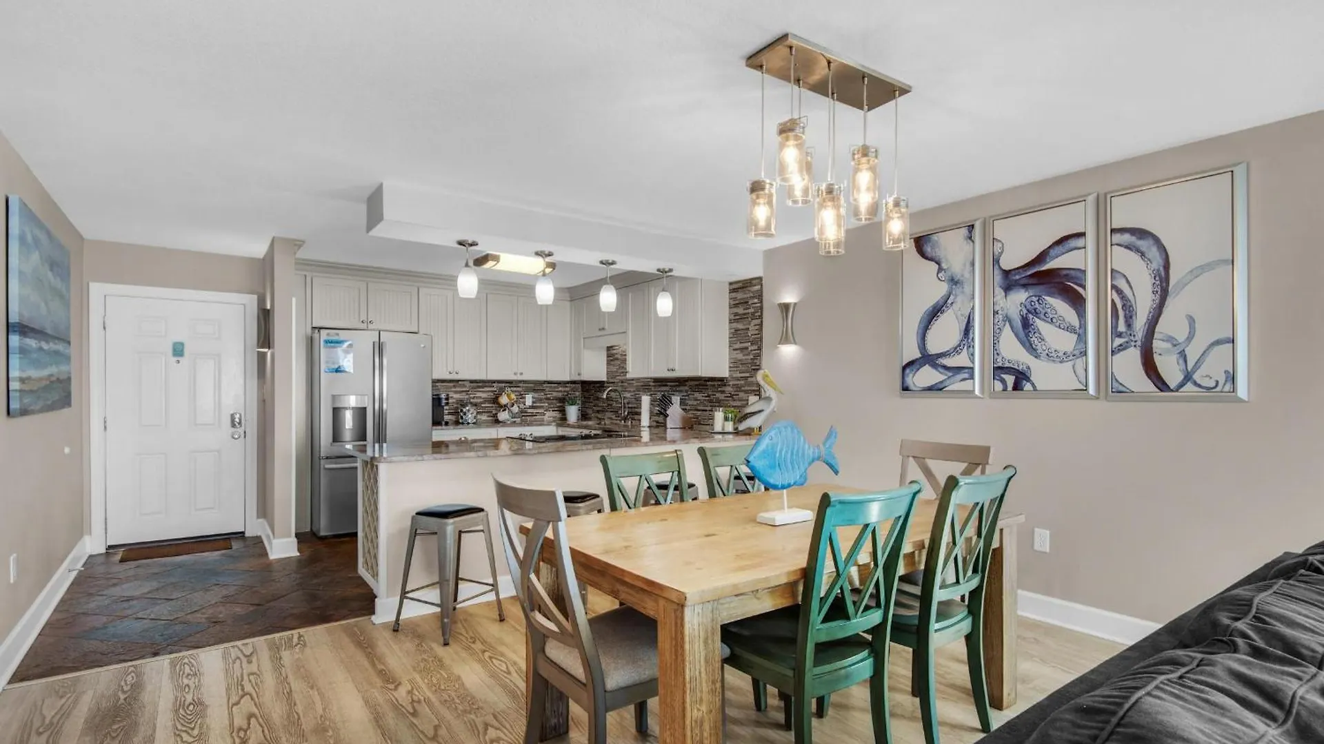 Apartment Dolphin Point #602a