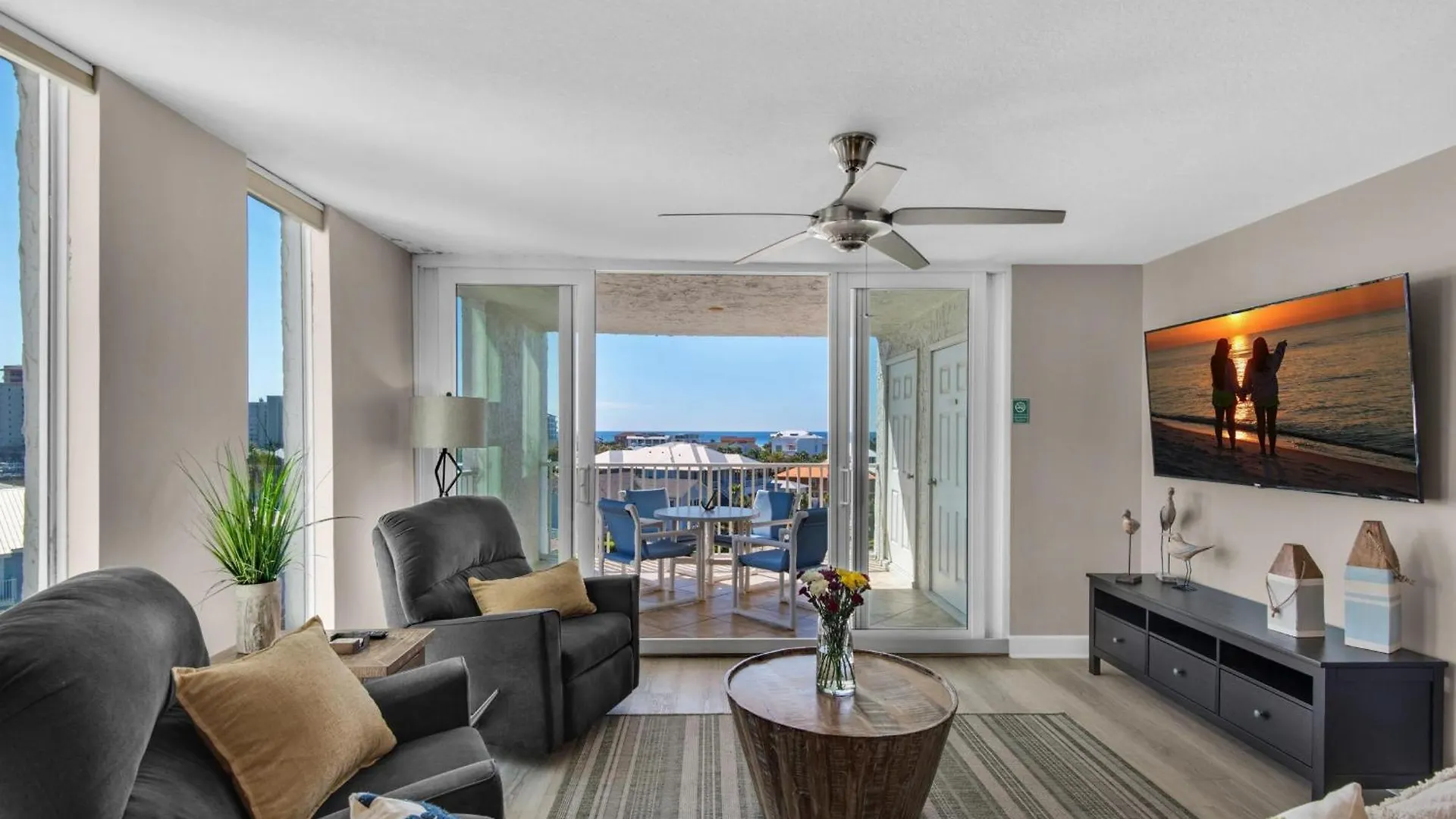 Dolphin Point #602a