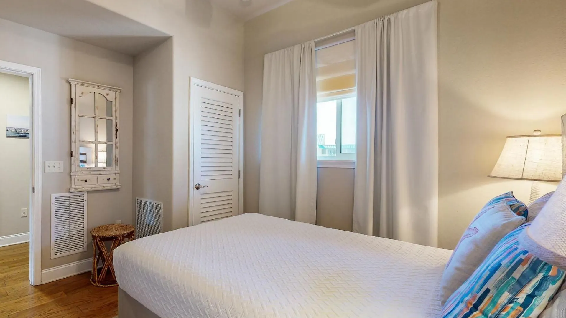 Apartment Alerio B403: Stenita's Place *