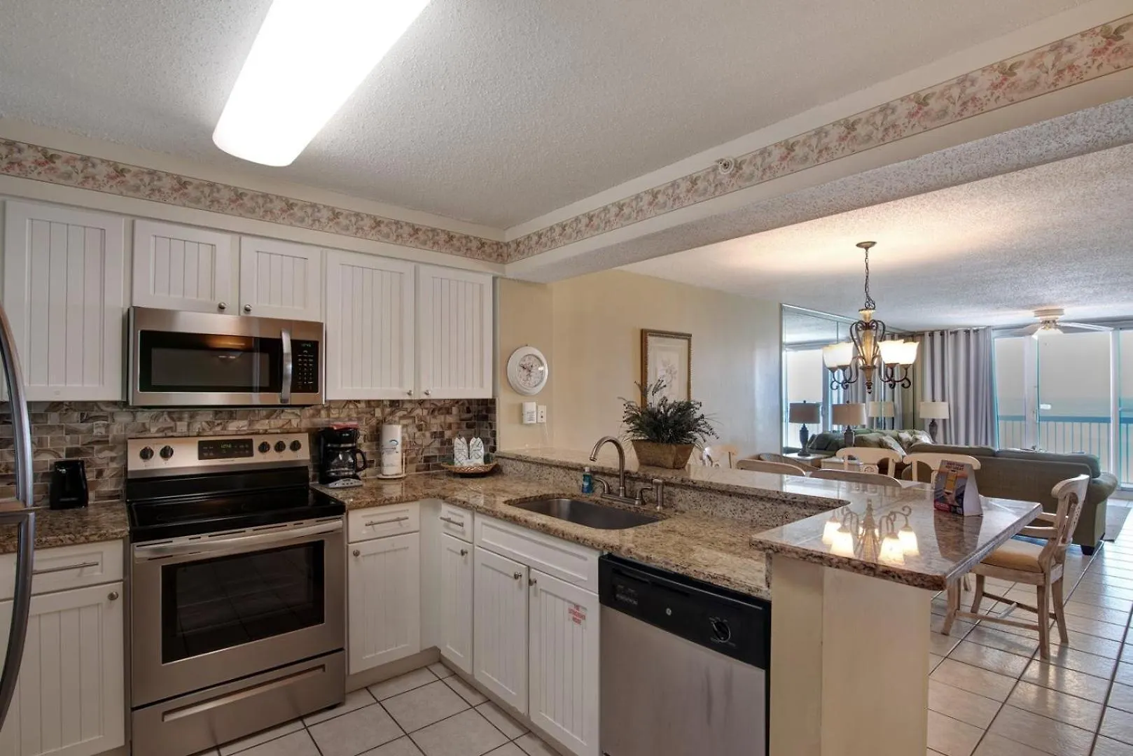 Pelican 1612 Destin