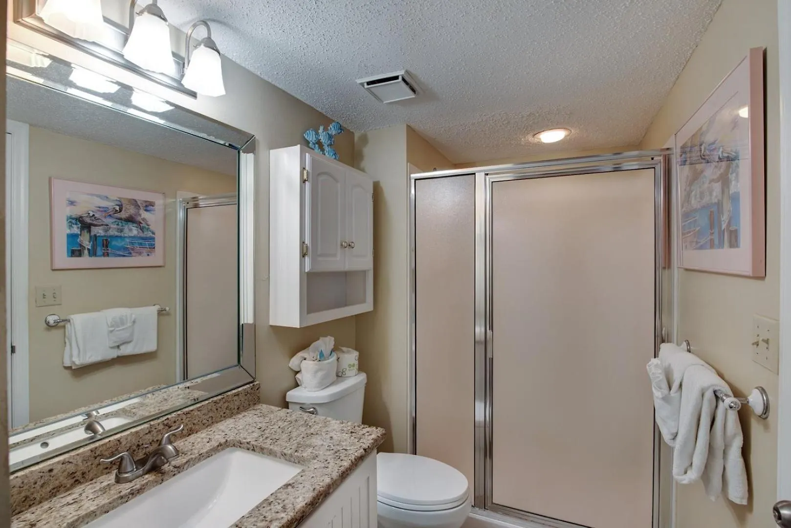Pelican 1612 Apartment