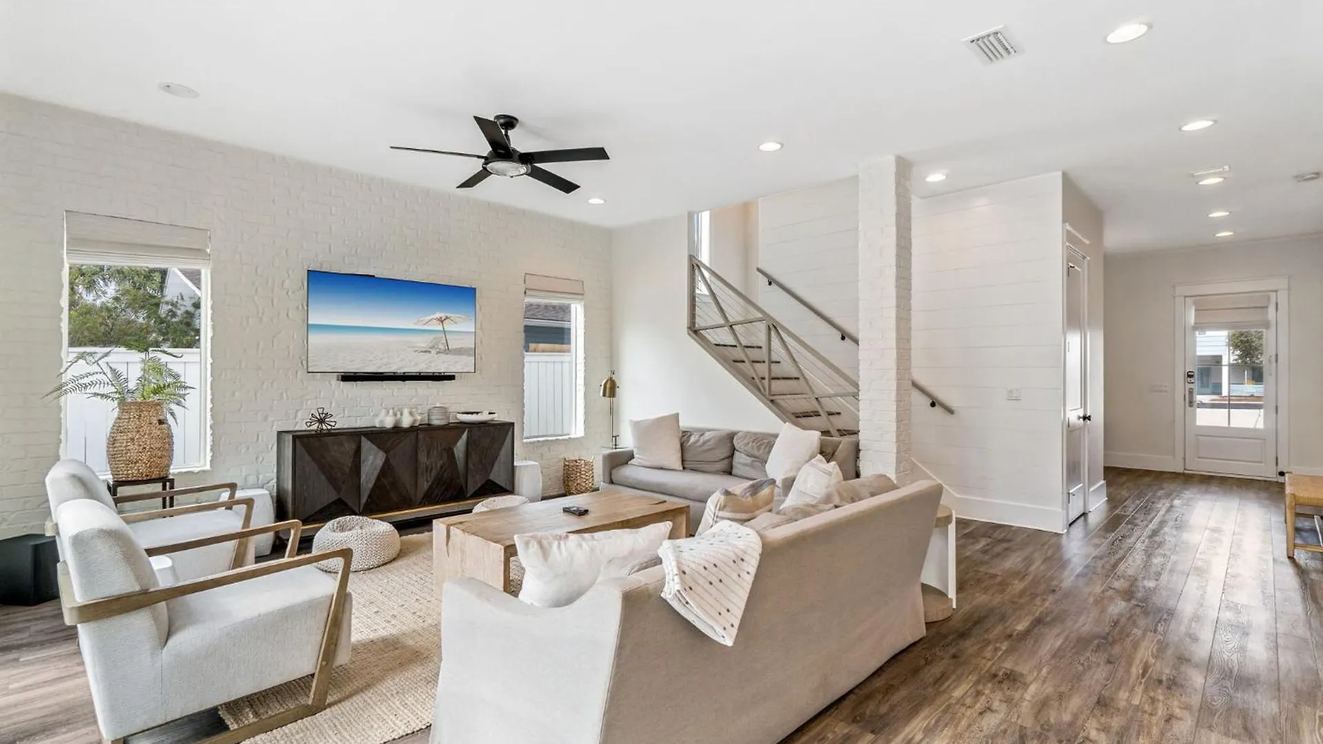 Crystal Tide With Heated Pool And Golf Cart
