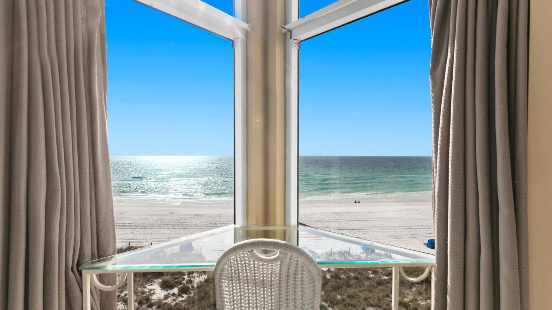 Jade East Towers 0520 Destin