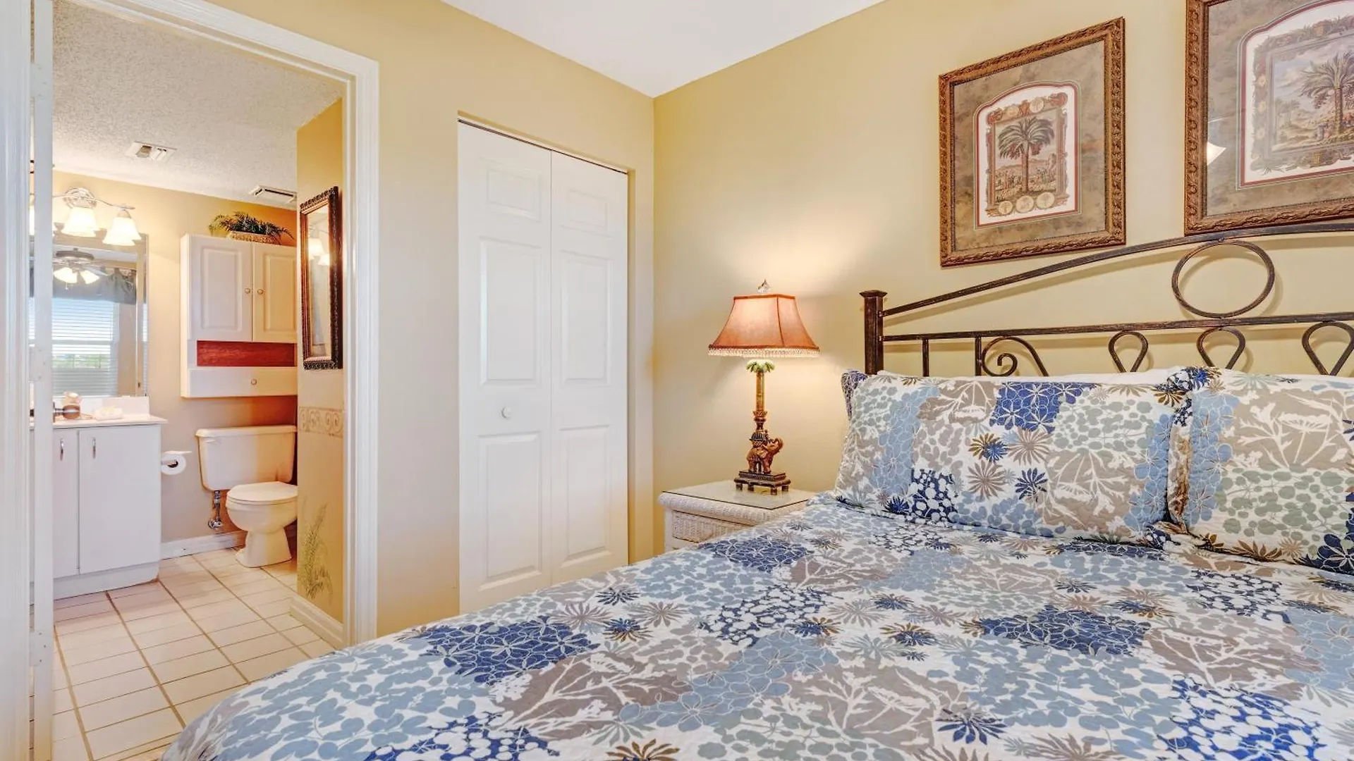 Pelican Pointe Апартаменты